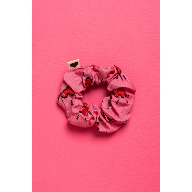 PetitBoutik Scrunchie σούρα μαλλιών Pink Hearts Pixel PetitBoutik Scrunchie σούρα μαλλιών Pink Hearts Pixel