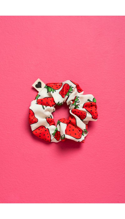 PetitBoutik Scrunchie σούρα μαλλιών White Strawberries
