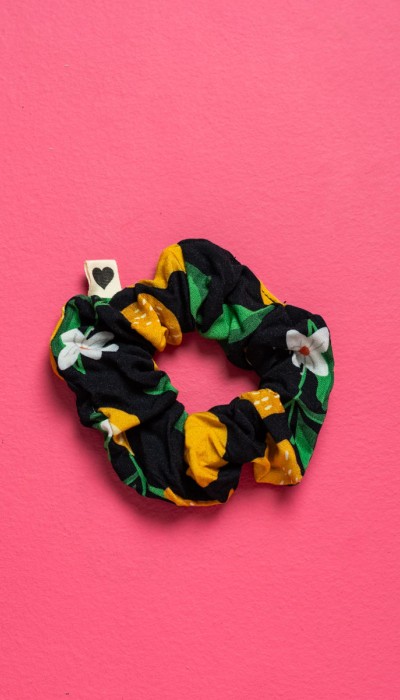 PetitBoutik Scrunchie σούρα μαλλιών Black Lemons