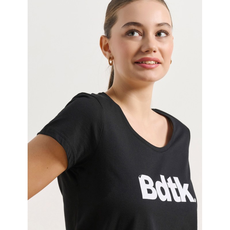 BodyTalk Γυαναικεία κοντομάνικη μπλούζα με λογότυπο "BDTK" βαμβακερή μαύρη BodyTalk Γυαναικεία κοντομάνικη μπλούζα με λογότυπο "BDTK" βαμβακερή μαύρη