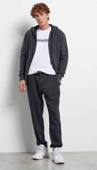 BodyTalk Men’s ‘PANTS ON’ jogger sweatpants
