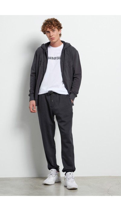 BodyTalk Men’s ‘PANTS ON’ jogger sweatpants